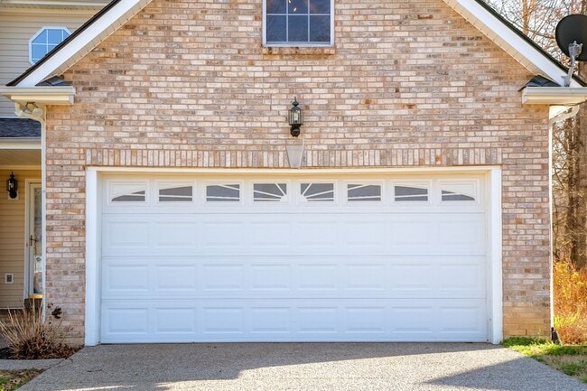 Photo - 104 Sundance Way