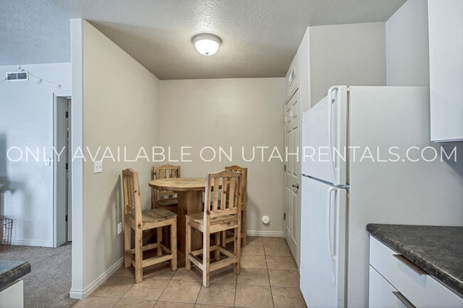 Photo - 837 E 620 N St