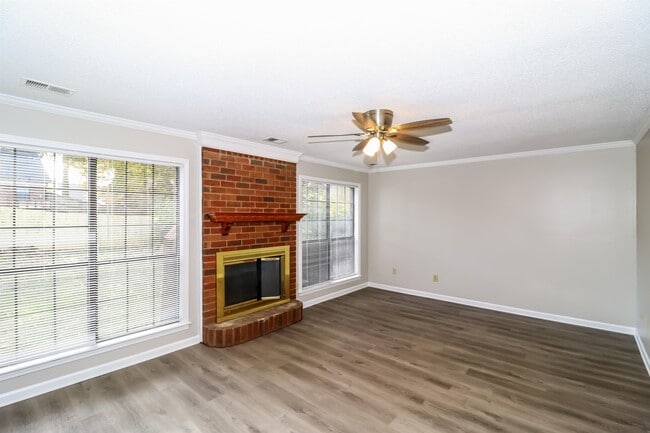 Photo - 6491 Tarus Dr