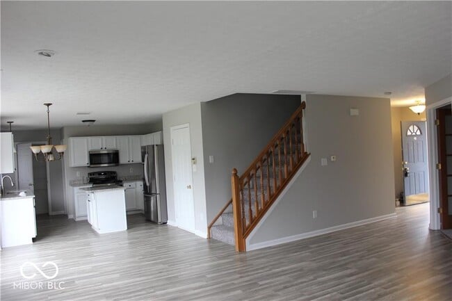 Photo - 6272 Saddletree Dr