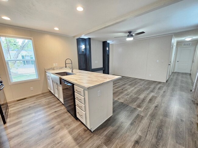 Photo - 46000 Geddes Rd