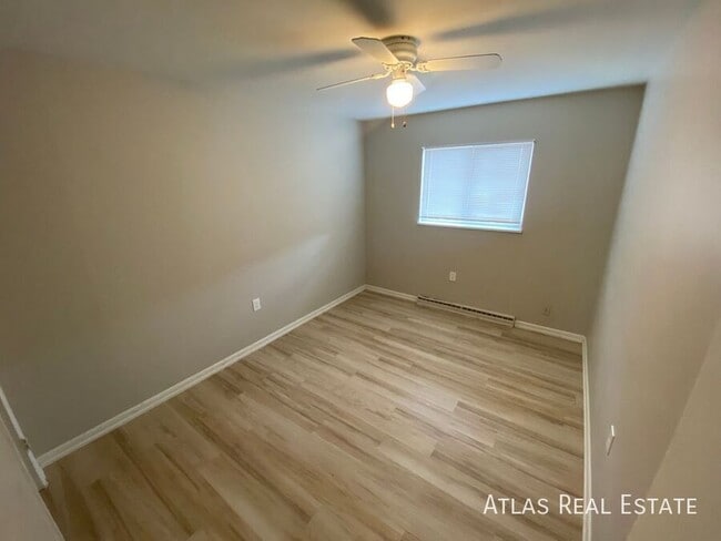 Photo - 881 Egbert St Apartamento