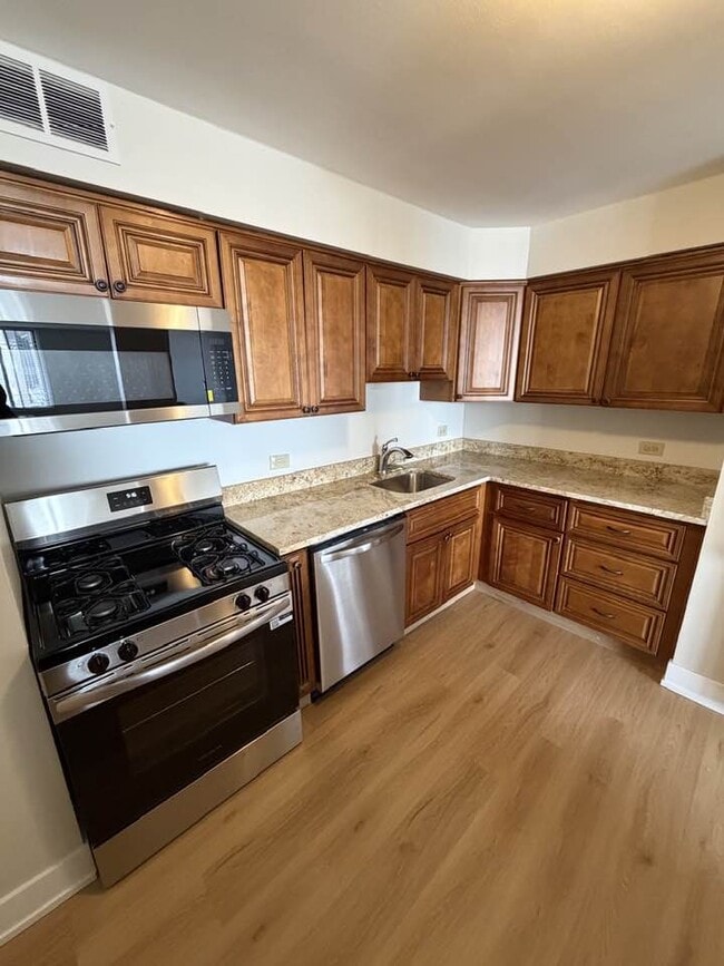 Photo - 6325 N Sheridan Rd Unit 6325 N Sheridan