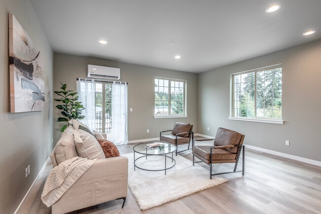 Photo - 11212 Bingham Ave E