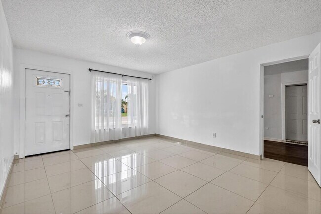 Photo - 17001 NW 53rd Ct