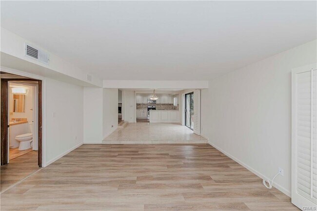 Photo - 1113 Steinhart Ave