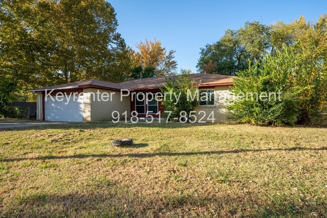Photo - 3 Bed / 2 Bath / Near Tulsa Arts District