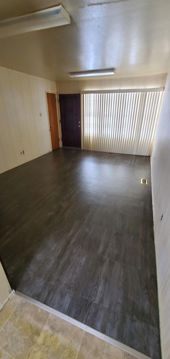 Photo - 182 Jacolyn Dr NW