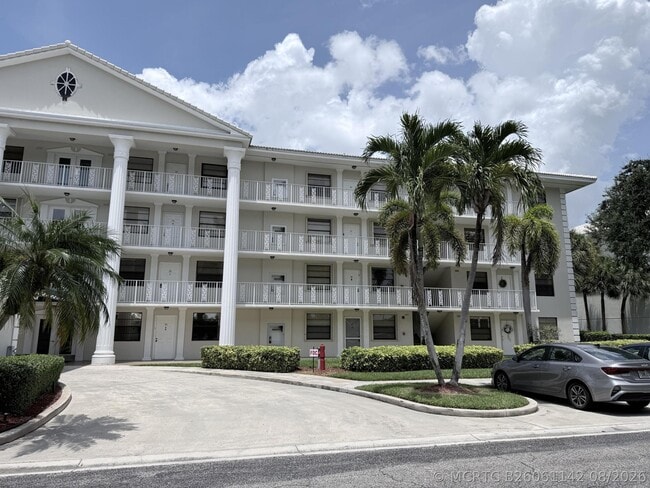 Photo - 6025 Balboa Cir Unit 306