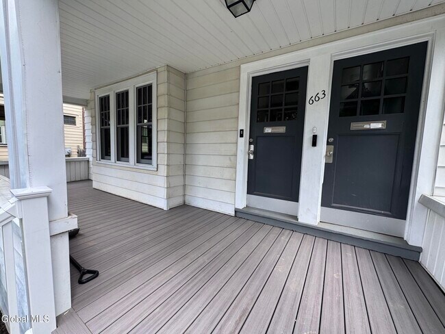 663 Hudson Ave Unit 1
