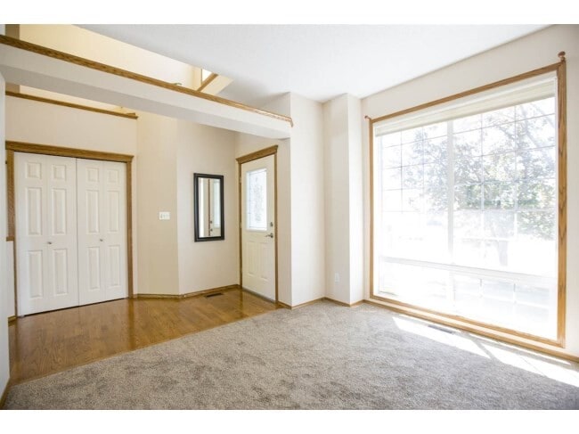 Photo - 4 Bed 4 Bath Unit in Sherwood Park, AB Unit 473