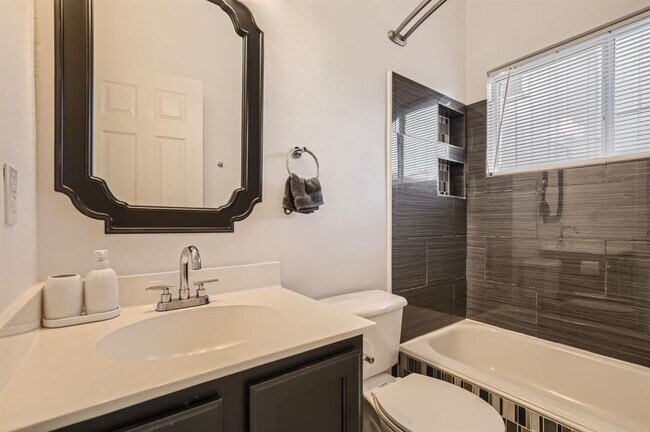 Building Photo - 3805 Mankins Way