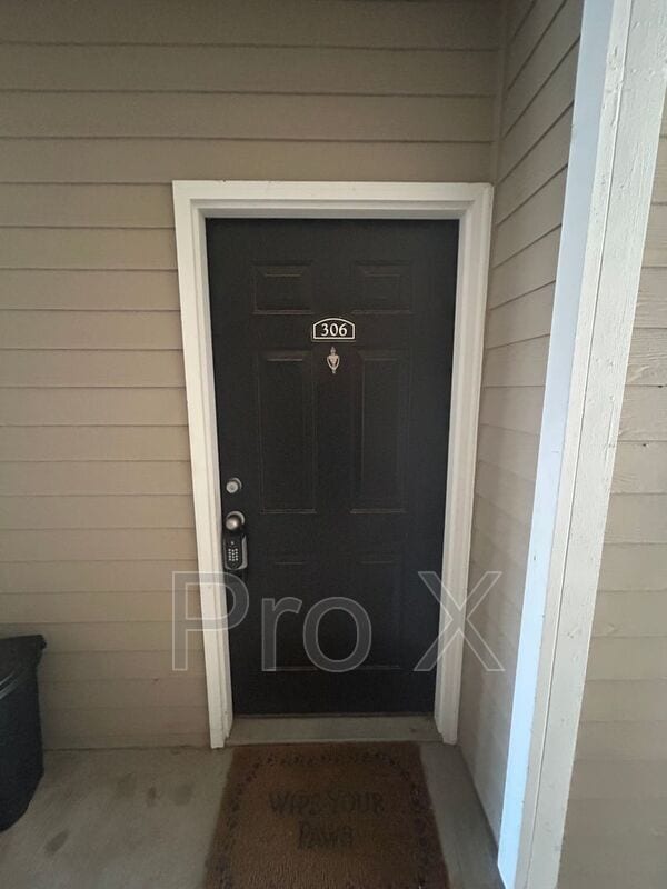 Building Photo - 4230 NW Meadow Creek Cir Unit #306