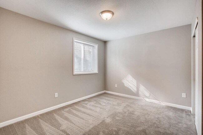 Photo - Remodeled Garden Level Unit in a Prime Location Unit 5421