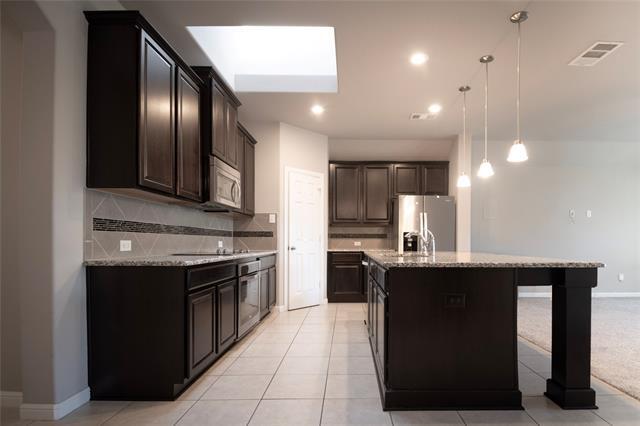 Photo - 545 Braewick Dr