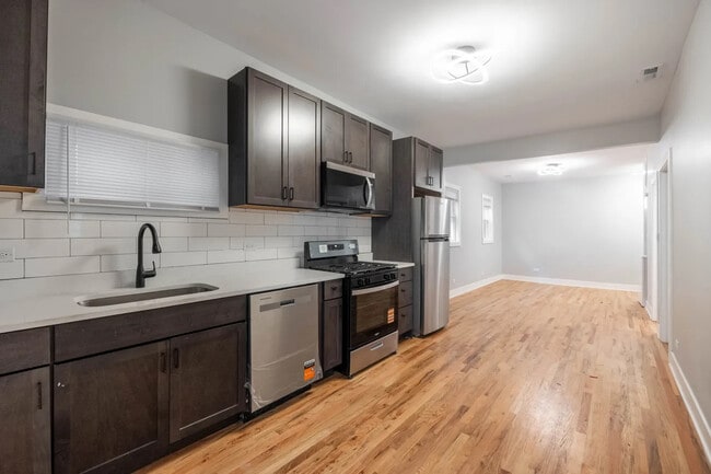 Photo - 1742 N California Ave Unit 2R