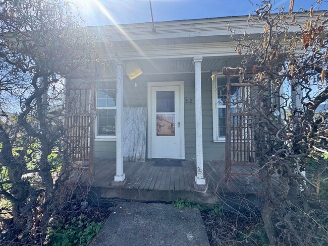 Photo - 312 E Electric St