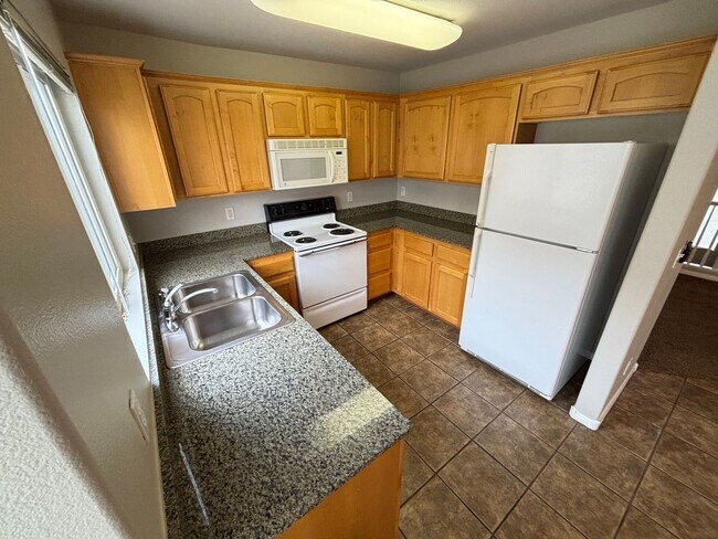 Photo - Beautifully designed 2Bed/2Bath/2Car Townhome located in Summerlin