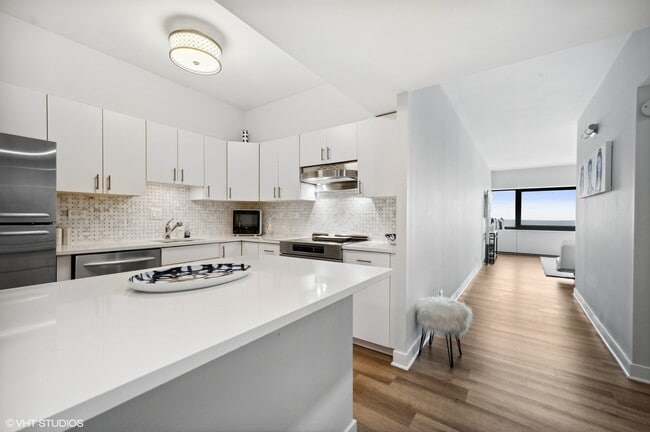 Photo - 175 E Delaware Pl Unit 5609