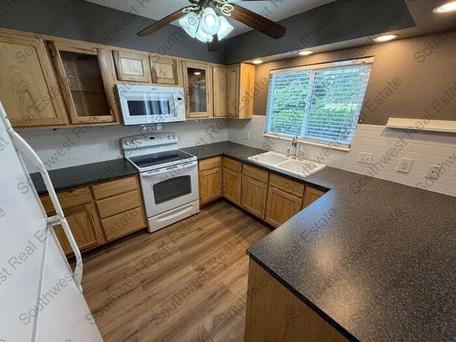 Photo - 2 Bed 2.5 Bath Condo on the golf course!