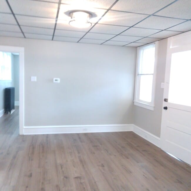 Front door and livingroom - 35 Manor Ave Unit B