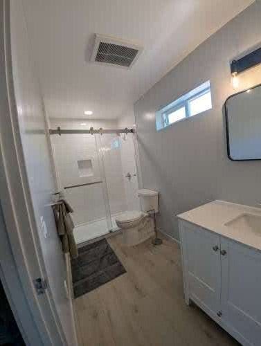 Photo - 1637 Grove Rd