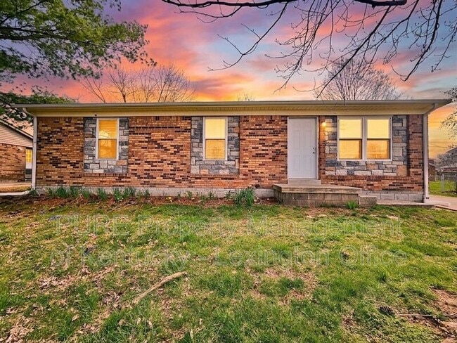 Building Photo - 114 Birch Dr