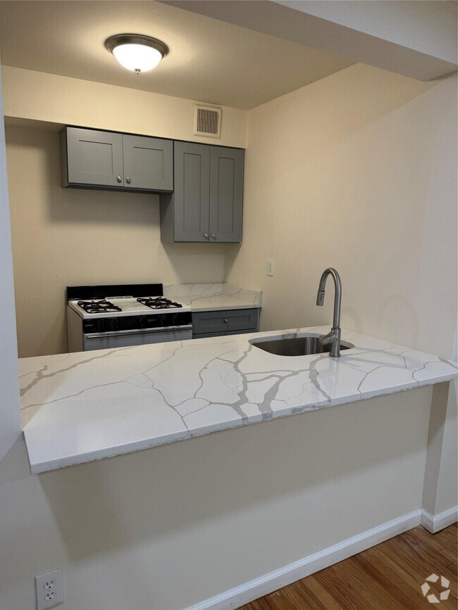 Building Photo - 119 Glenwood Ave Unit 2E Rental