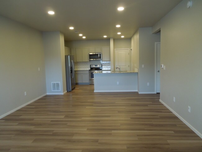 Photo - 3701 Ronald Reagan Ave