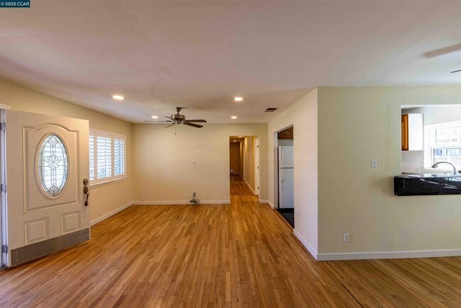 Photo - 2720 Prospect St