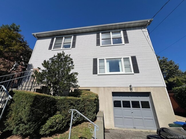 Building Photo - 335 5th St Rental