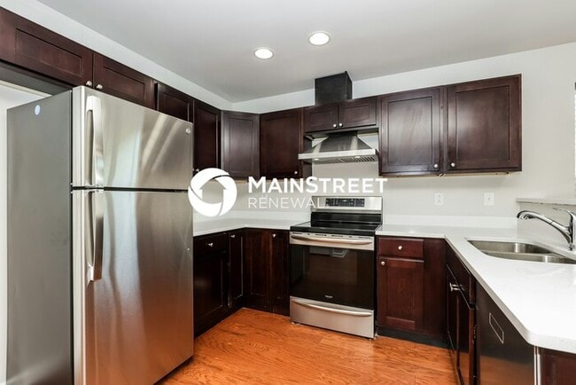Photo - 3 Bedroom Pet-Friendly Home in NASHVILLE, TN with Main Street Renewal