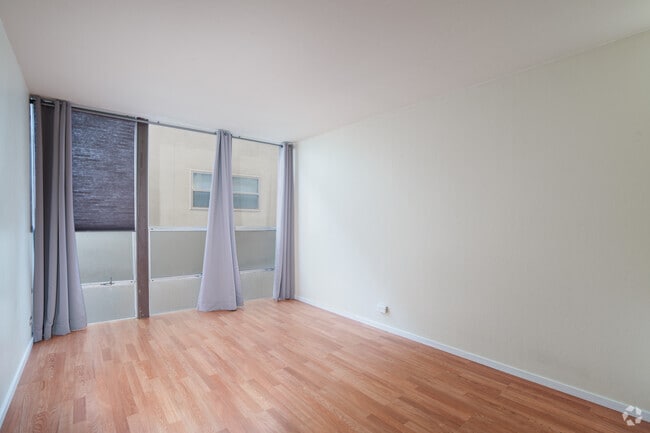 2BR, 1BA - 800SF - Primary Bedroom - North Berkeley, Spacious 2 BR 1 BA