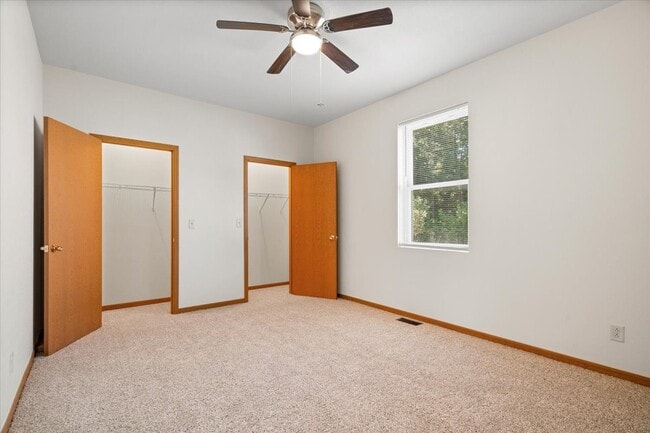 Photo - Seelyville Terrace