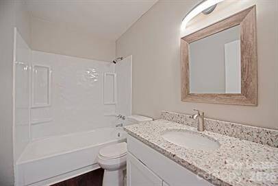 Photo - 321 Hamilton Dr NE