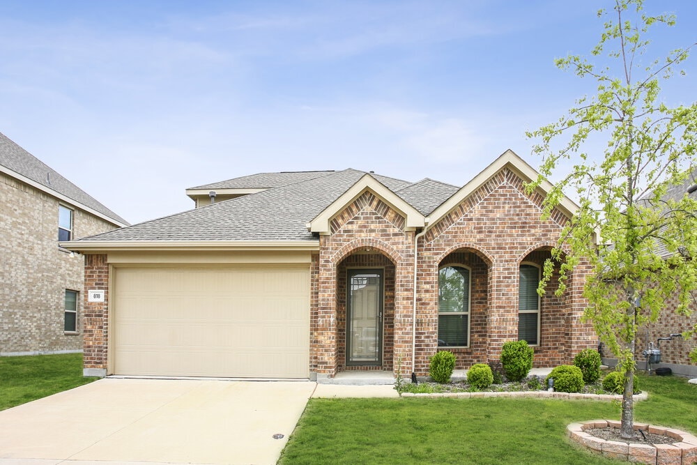 Photo - 635 Fleming St