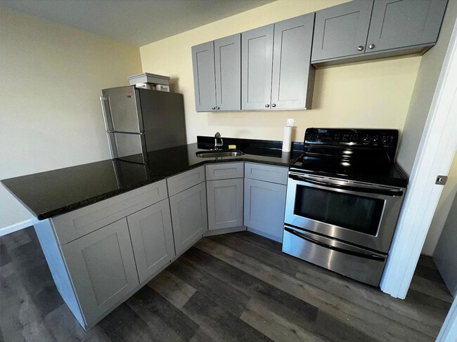 Aaron Apartments - Aaron Apartments
