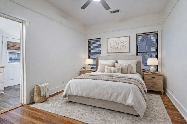 Photo - 936 Columbia St