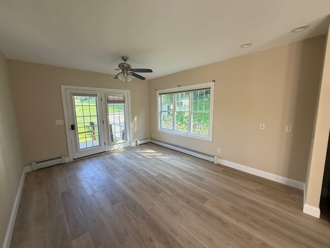 33 Brunelle Dr Unit 2