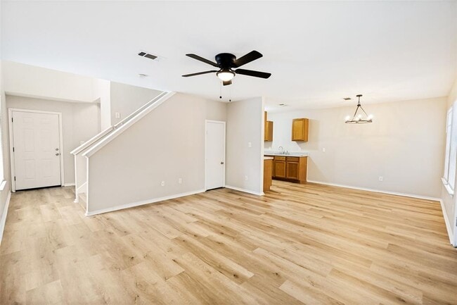 945-947-947 Sagewood Trail