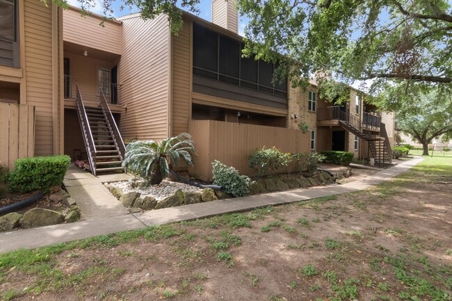Photo - 10555 Turtlewood Ct Unidad 605 Rental