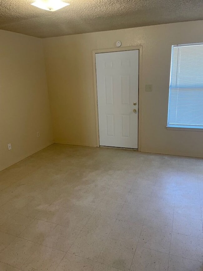 Photo - 3536 S Littlejohn Ave Unit B