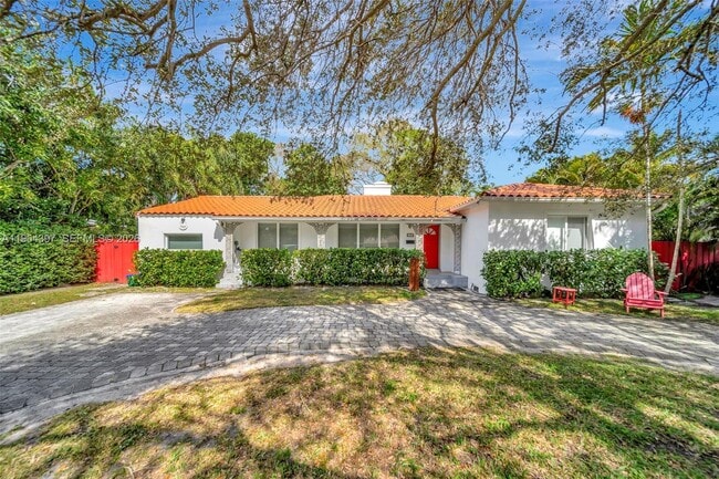 Photo - 77 NE 95th St