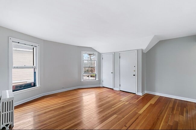 Living Room - 15 West Ave Unit 2 Upper