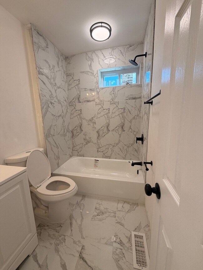 Photo - 1711 2nd St NE