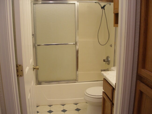 Photo - 3945 Travona St