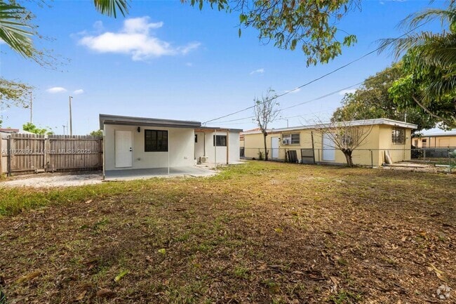 Building Photo - 1060 Pasco Jose De La Luz Y Caballero Ct Unit 1 Rental
