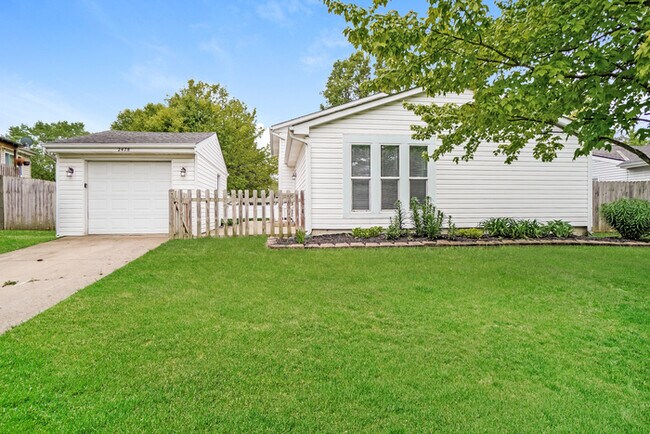 Spacious Split Level Home - Spacious Split Level Home