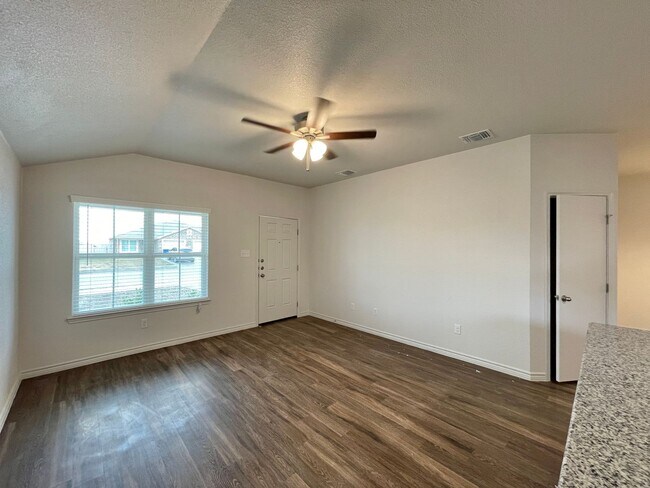 Photo - 1818 Clovis Dr