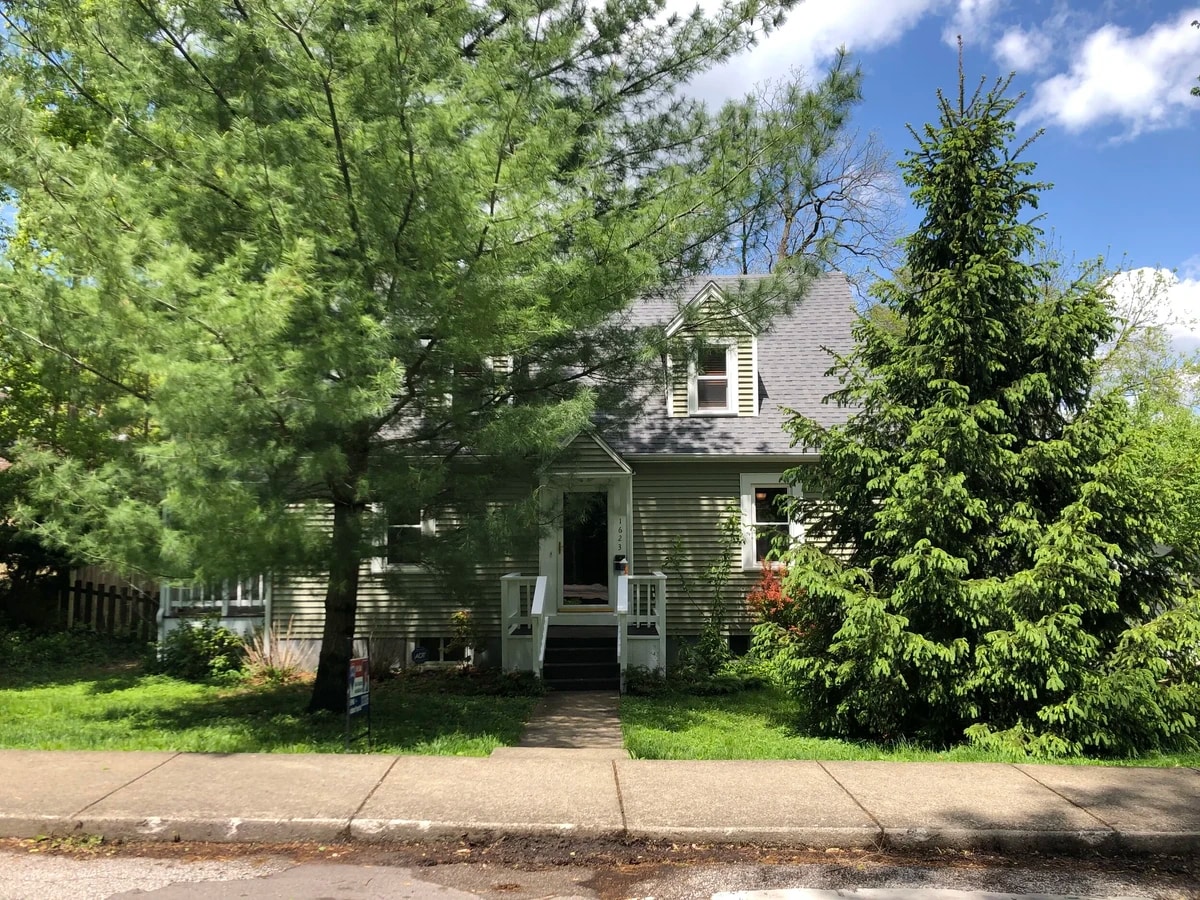 Photo - 1623 E 1st St